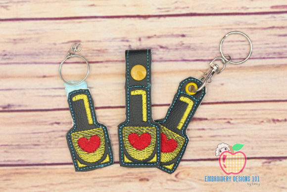 Review: Nail Polish Bottle Keyfob Keychain ITH Design
